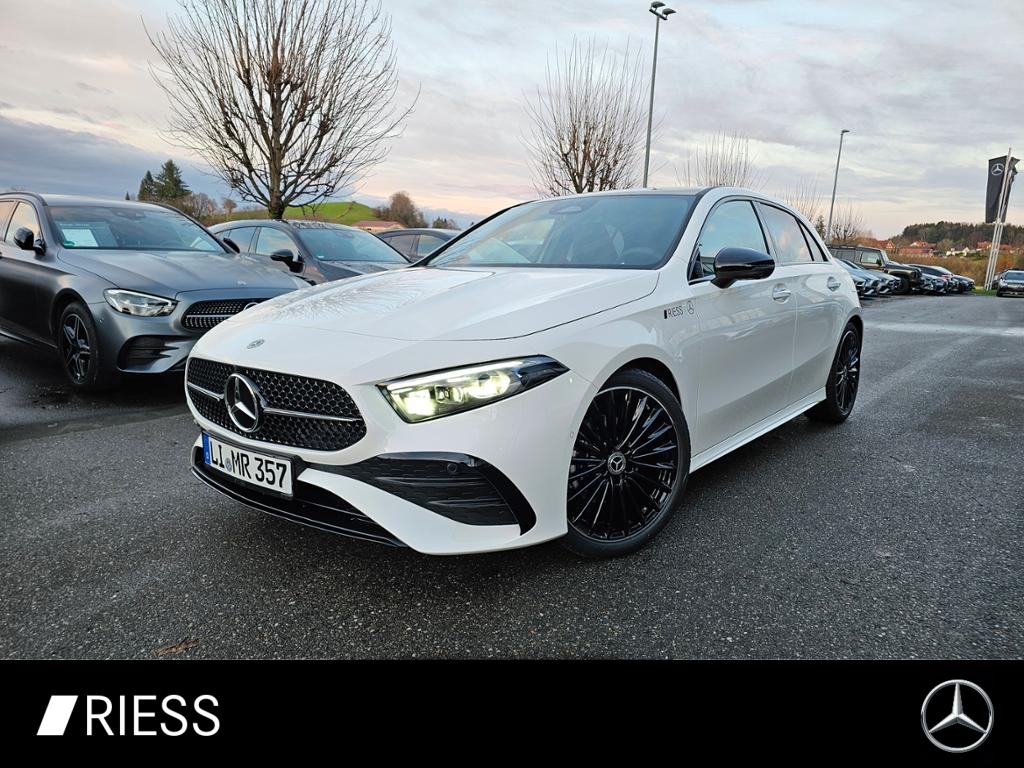 Mercedes-Benz A 180 AMG+PANO+AHK+DISTR+MULTIBEAM+HUD+KEYL+360°
