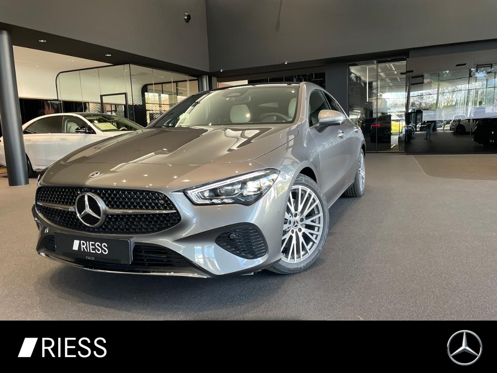 Mercedes-Benz CLA 220 4M Coupé DISTR+PANO+BURMESTER+MEMORY+360