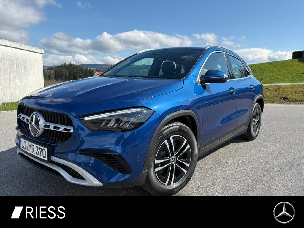 Mercedes-Benz GLA 180 LED LICHT+AHK+TOTWINKEL+KAMERA+NAVI PREM