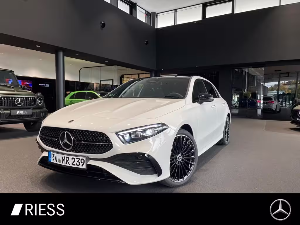 Mercedes-Benz A 250 e AMG+PANO+AHK+DISTRONIC+HUD+MULTIB+KEYL+