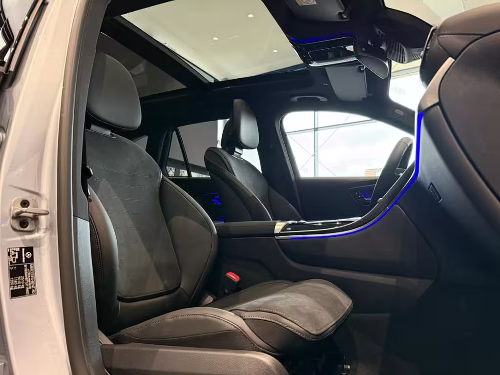 Mercedes-Benz GLC 300 AMG+PANO+AHK+DISTRONIC+KEYL+BURM+DIGI L+ - Bild 10