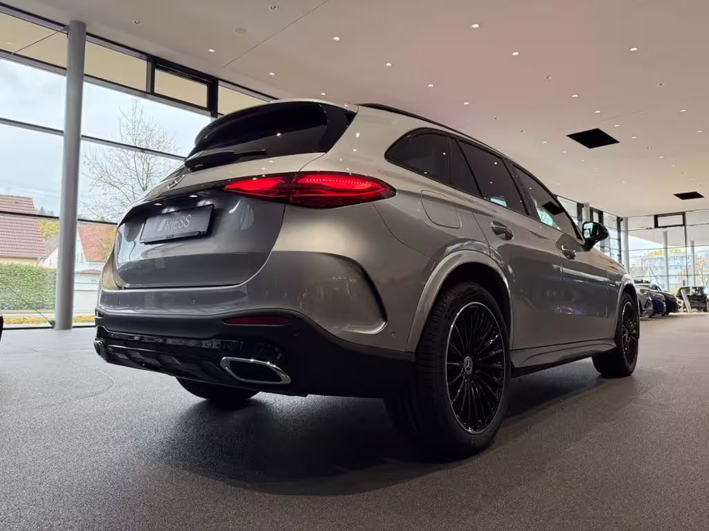 Mercedes-Benz GLC 300 AMG+PANO+AHK+DISTRONIC+KEYL+BURM+DIGI L+ - Bild 7
