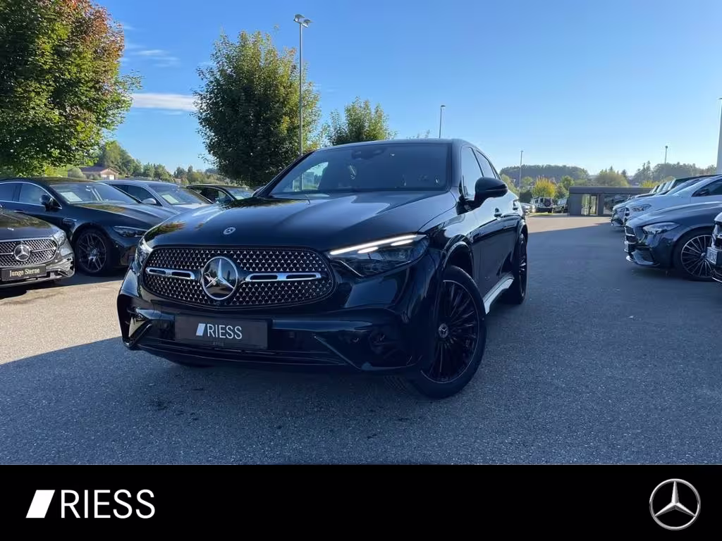 Mercedes-Benz GLC 300 Coupé AMG+PANO+AHK+DISTR+DIGI L+KEYL+360
