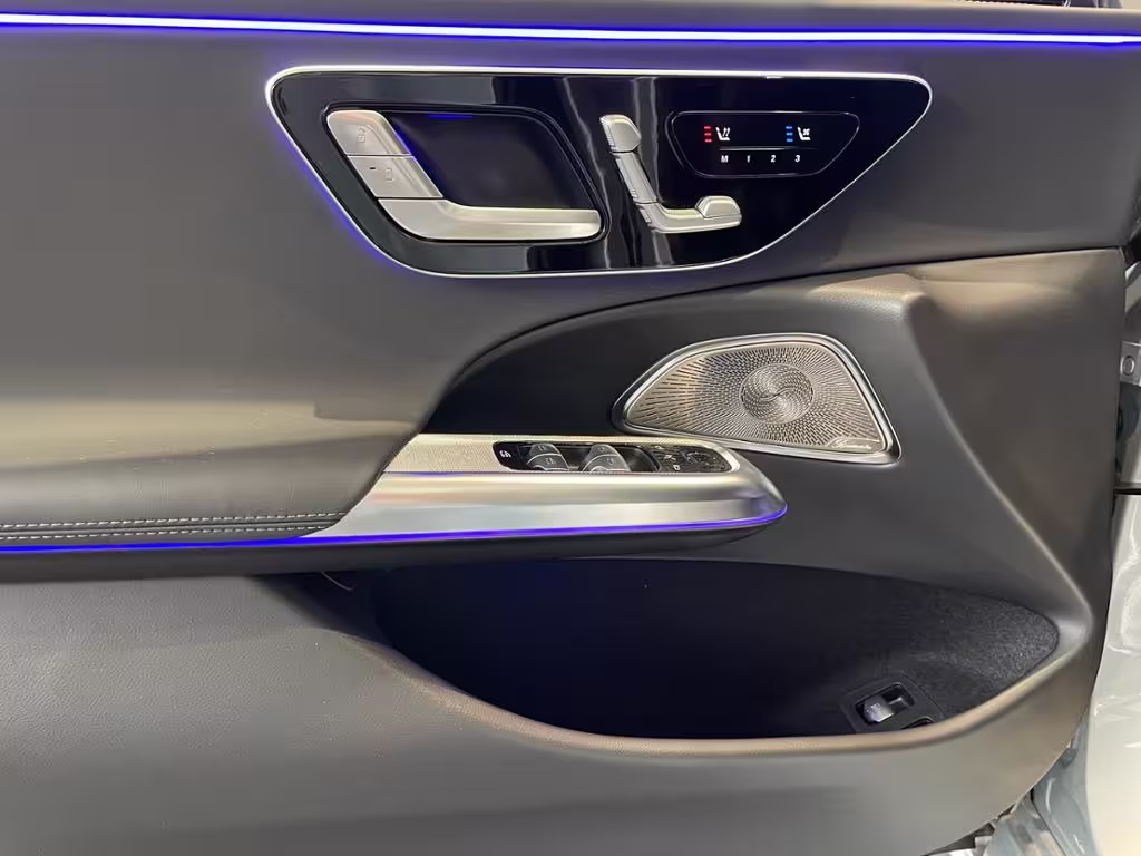 Mercedes-Benz E 53 AMG HYBRID PANO+AHK+HUD+SUPERSCREEN+DISTR+ - Bild 3