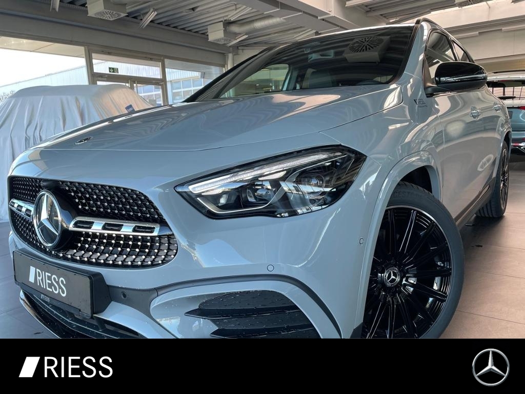 Mercedes-Benz GLA 180 AMG+AHK+PANO+MULTIBEAM+DISTRONIC+KAMERA+