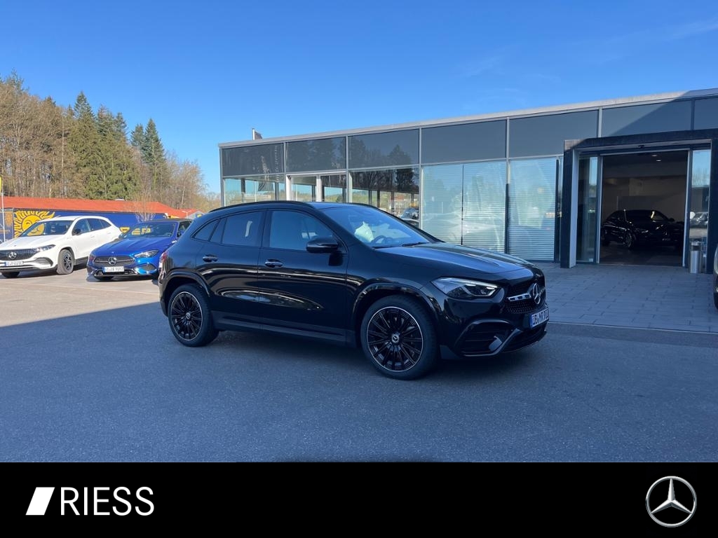 Mercedes-Benz GLA 250 4M AMG+AHK+PANO+MEMORY+MULTIBEAM+DISTRONIC