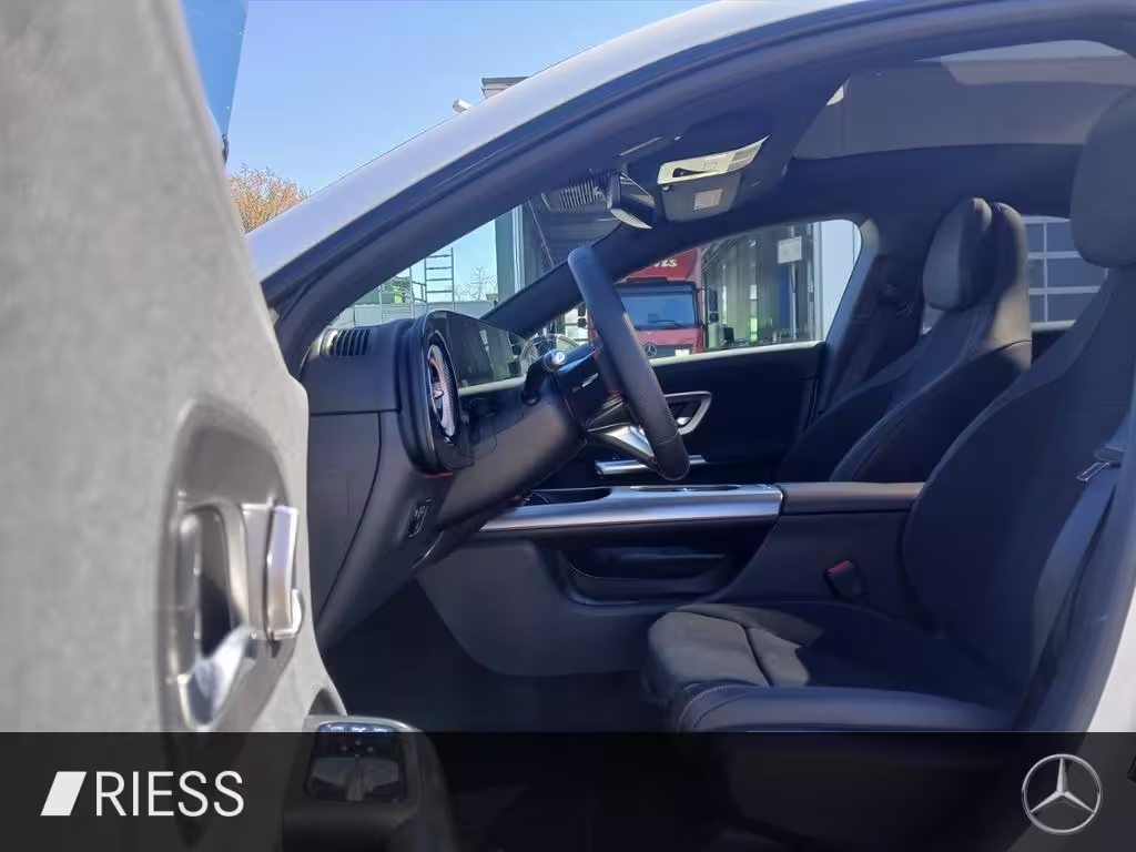 Mercedes-Benz CLA 200 4MATIC AHK AUT DynLicht Fernlichtass. LM CLA 200 - Bild 3