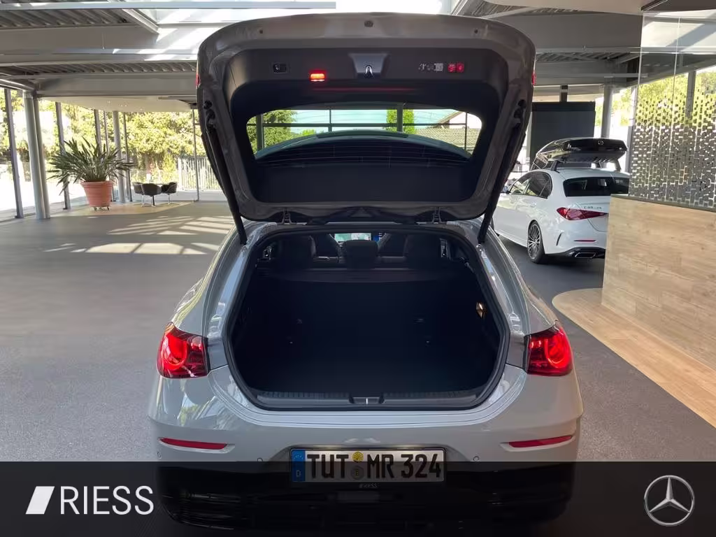 Mercedes-Benz CLA 220 4MATIC Shooting Brake AHK AUT DynLicht CLA 220 Shooting Brake - Bild 13