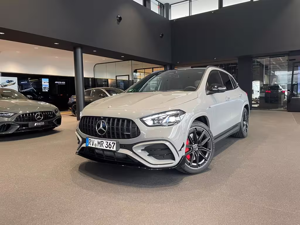 Mercedes-Benz AMG GLA 45 S 4MATIC+ 360 ACC AUT DynLicht HUD LM