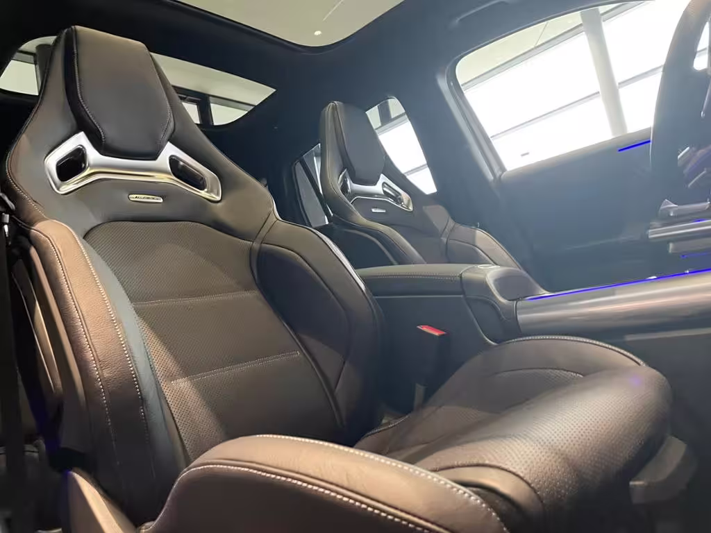 Mercedes-Benz AMG GLA 45 S 4MATIC+ 360 ACC AUT DynLicht HUD LM - Bild 10