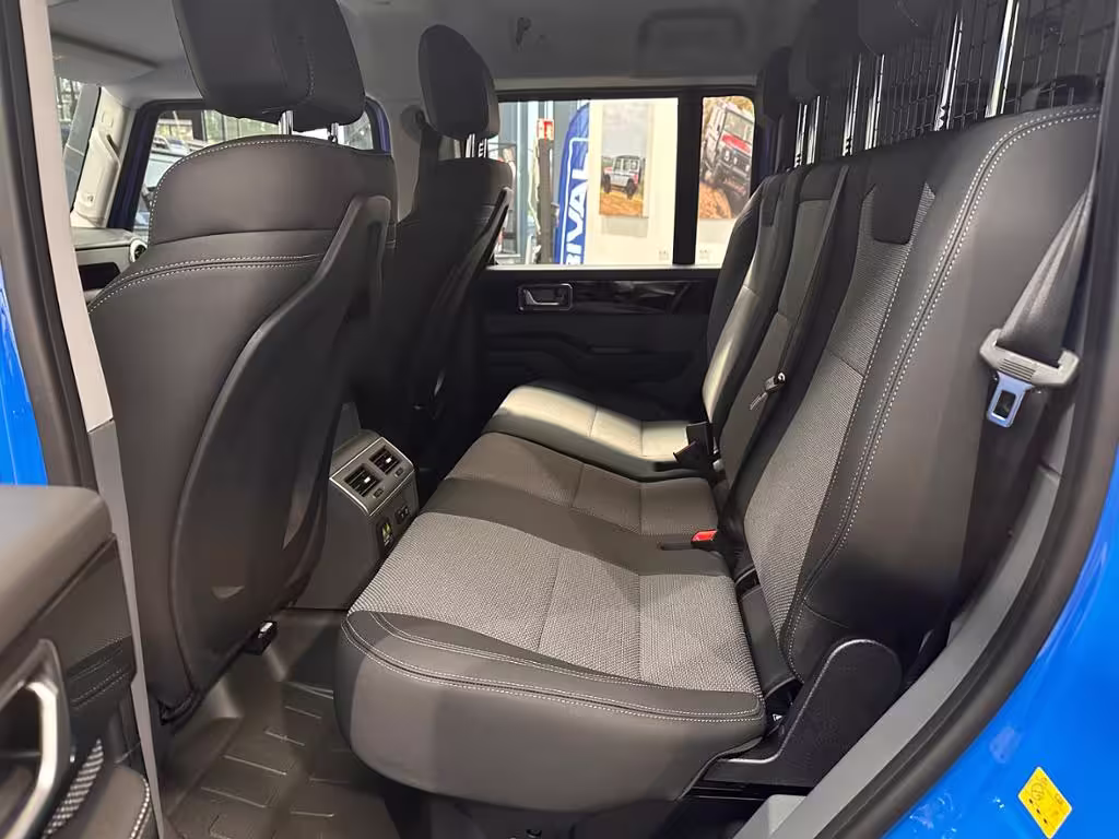 INEOS Grenadier Utility Wagon Trialmaster Sonderlack! - Bild 6