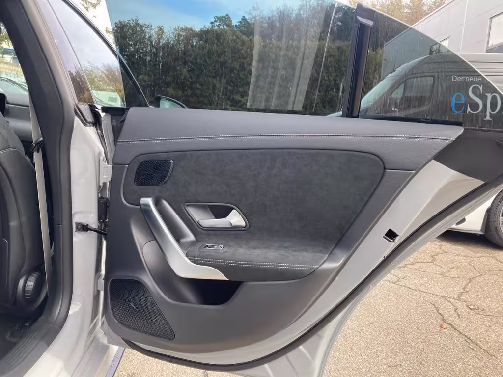 Mercedes-Benz CLA 200 d Coupé AMG+AHK+PANO+KEYL+DISTRO+STDHZG+ CLA 200 - Bild 14