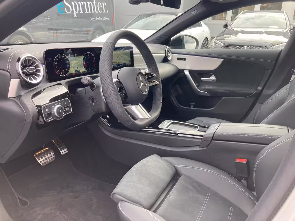 Mercedes-Benz CLA 200 d Coupé AMG+AHK+PANO+KEYL+DISTRO+STDHZG+ CLA 200 - Bild 7