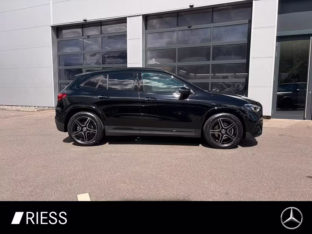 Mercedes-Benz GLA 200 360 AHK AUT DynLicht Fernlichtass. Kam.
