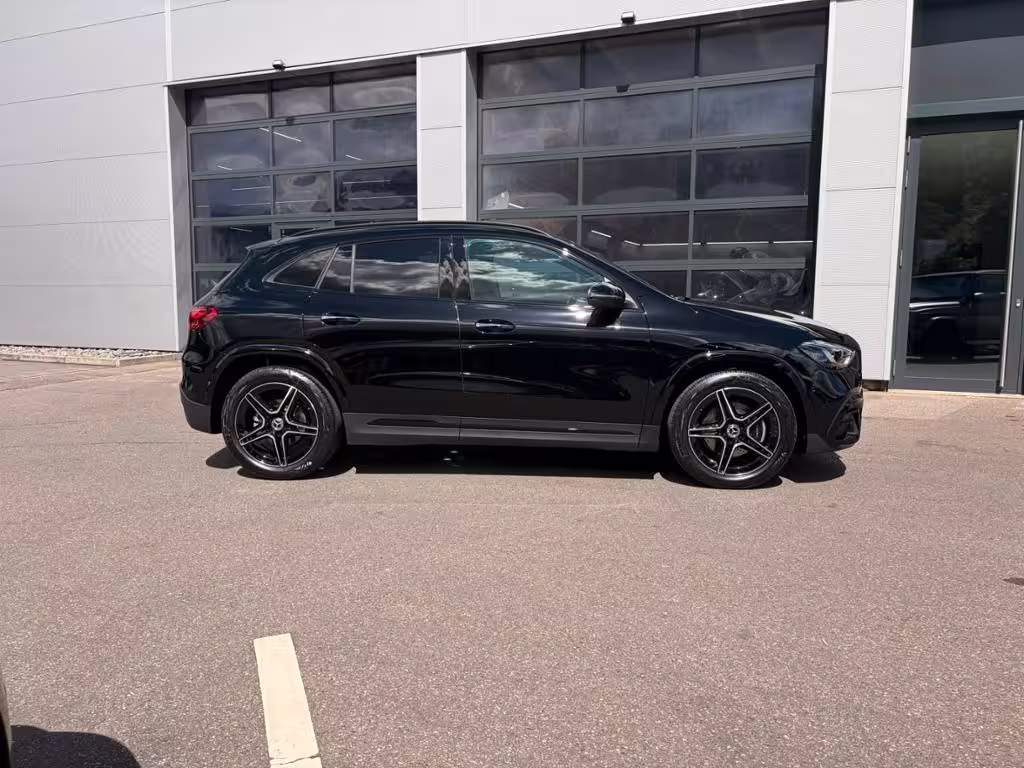 Mercedes-Benz GLA 200 AMG+AHK+19+MULTIBEAM+360°+HANDS-FREE+ GLA 200 - Bild 2