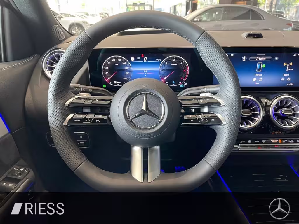 Mercedes-Benz GLA 220 d 4M AMG+PANO+AHK+DISTR+HUD+MULTIBEAM+ GLA 220 - Bild 15