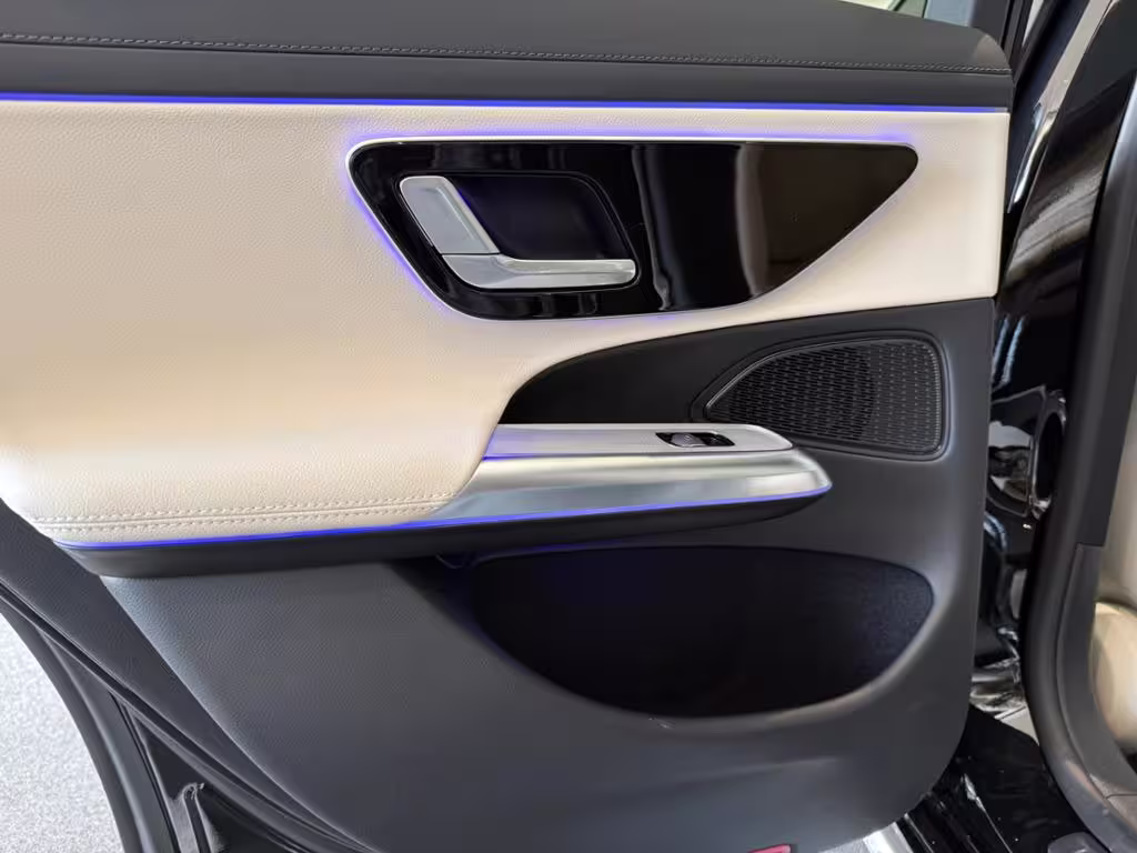 Mercedes-Benz E 220 d T 4M AMG+PANO+DISTRONIC+DIGI LIGHT+KEYL+ E 220 - Bild 5