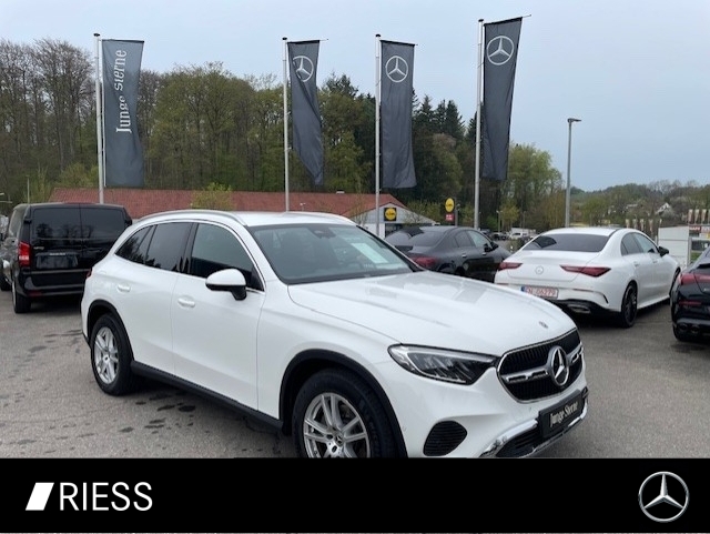 Mercedes-Benz GLC 200 4M Avantgarde Navi LED MBUX AHK Kamera