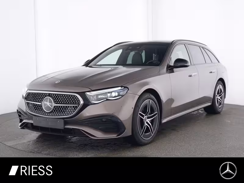 Mercedes-Benz E 300 de T AMG Sport Night Distr AHK Pano Airm