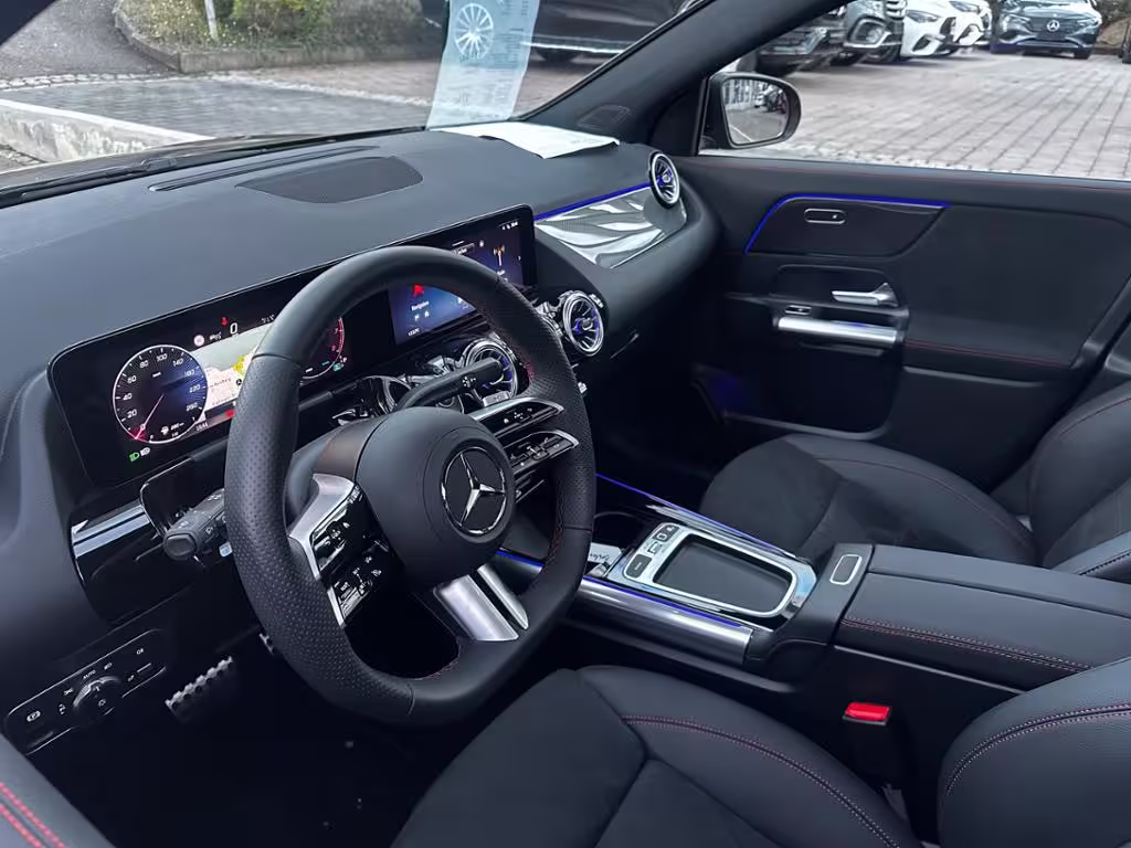 Mercedes-Benz GLA 200 AMG Sport Night Distr Pano AHK Ambi 19 - Bild 10