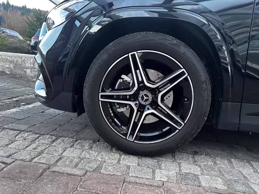 Mercedes-Benz GLA 200 AMG Sport Night Distr Pano AHK Ambi 19 - Bild 12