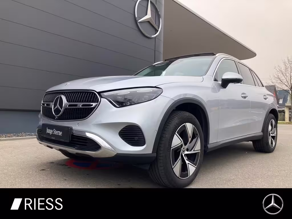 Mercedes-Benz GLC 300 e 4M Avantgarde Pano Distronic AHK  360°