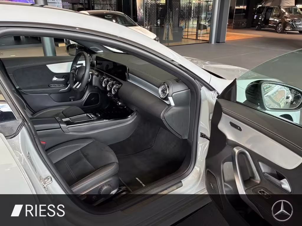 Mercedes-Benz CLA 180 SB AMG + TOP Ausstattung CLA 180 Shooting Brake - Bild 15