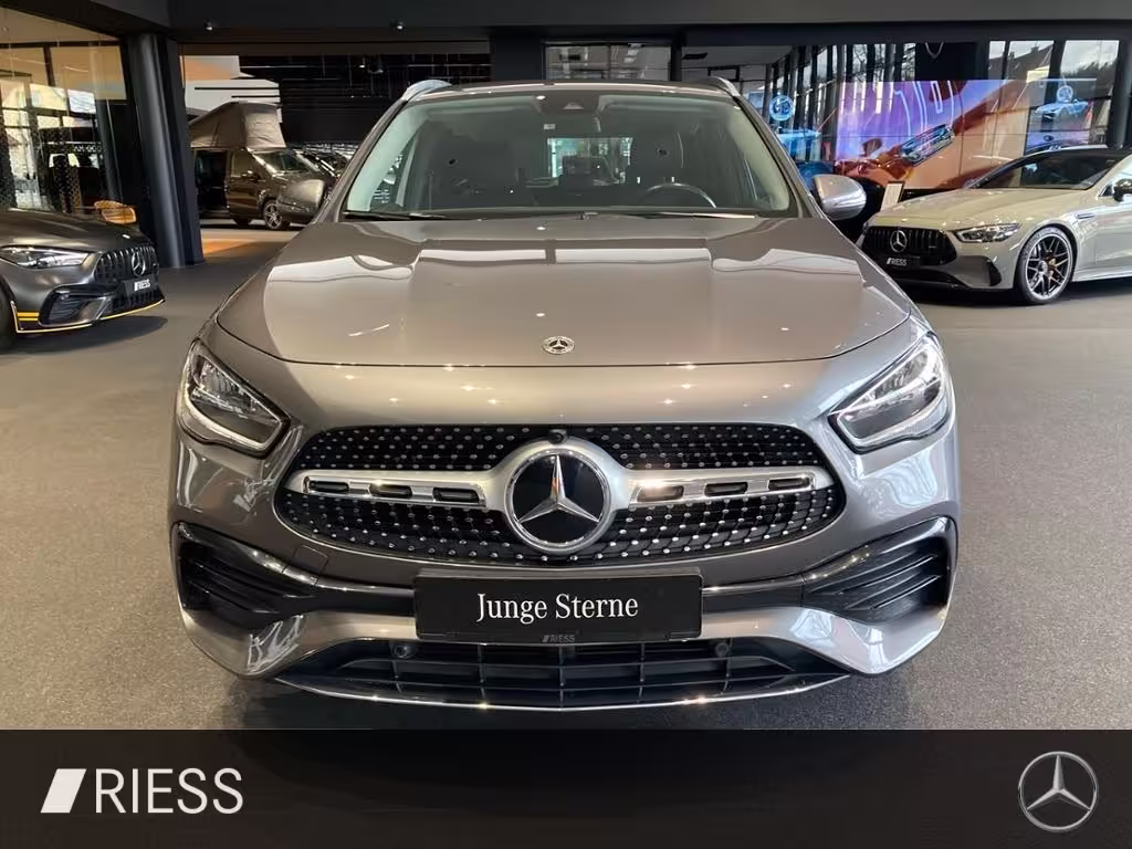 Mercedes-Benz GLA 250 e AMG+19+R-Kam+AHK+8-Gang+Parktronic+ - Bild 2