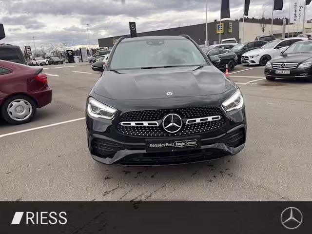 Mercedes-Benz GLA 200 Online Special AMG-LED-KAM- - Bild 2