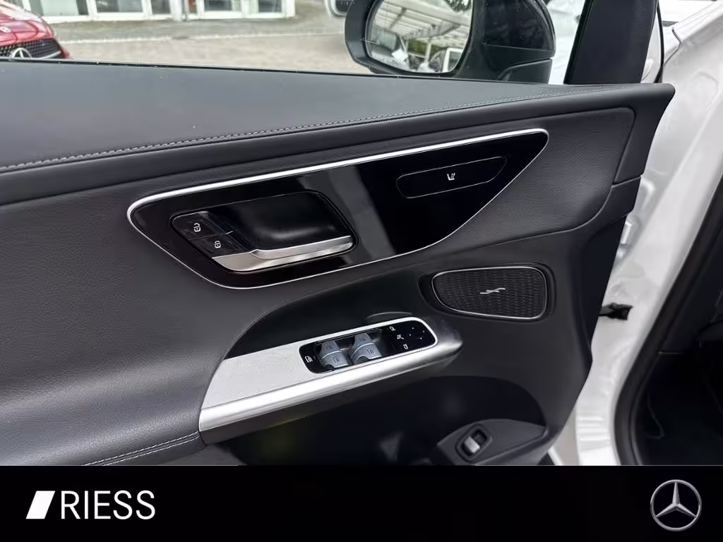Mercedes-Benz GLC 220 d 4M AMG Sport Night Distr Pano AHK 19 - Bild 7