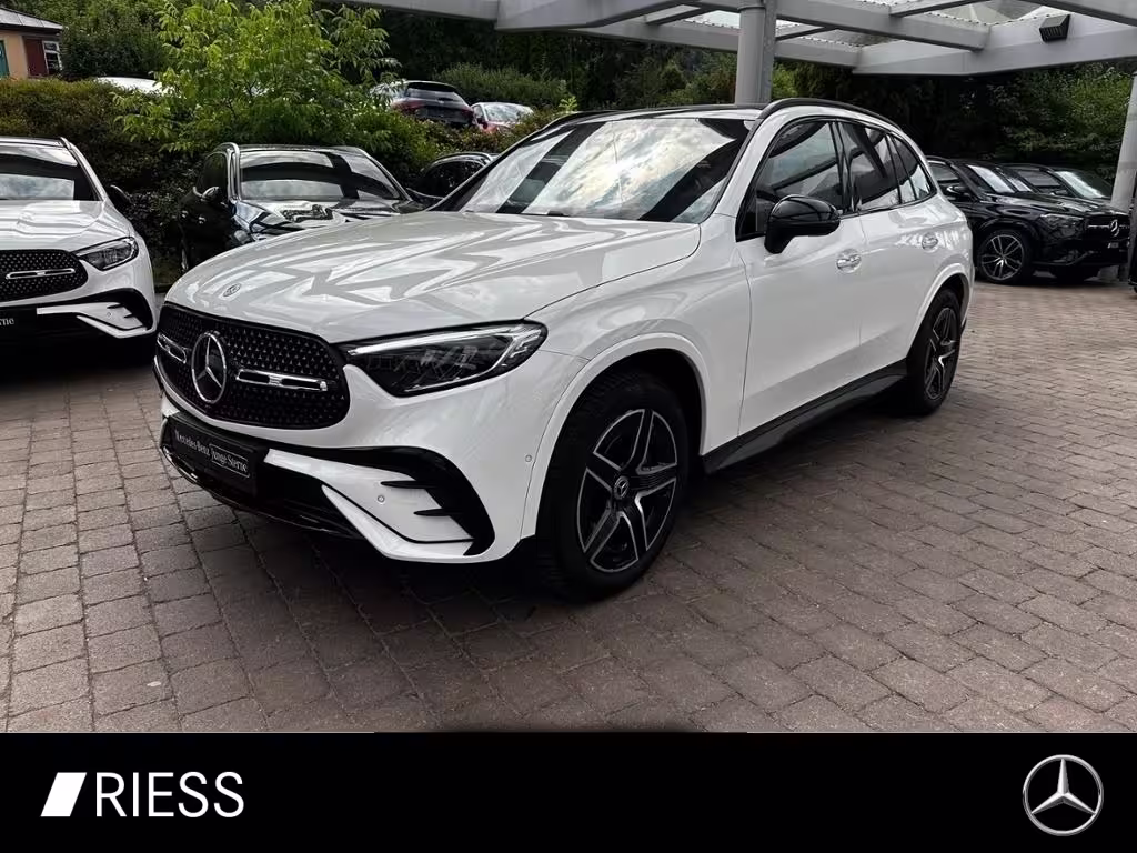 Mercedes-Benz GLC 220 d 4M AMG Sport Night Distr PANO AHK 19