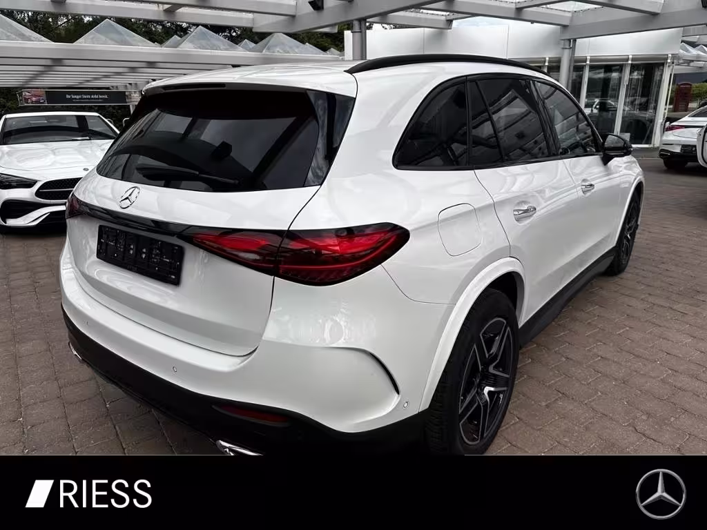 Mercedes-Benz GLC 220 d 4M AMG Sport Night Distr PANO AHK 19 - Bild 4