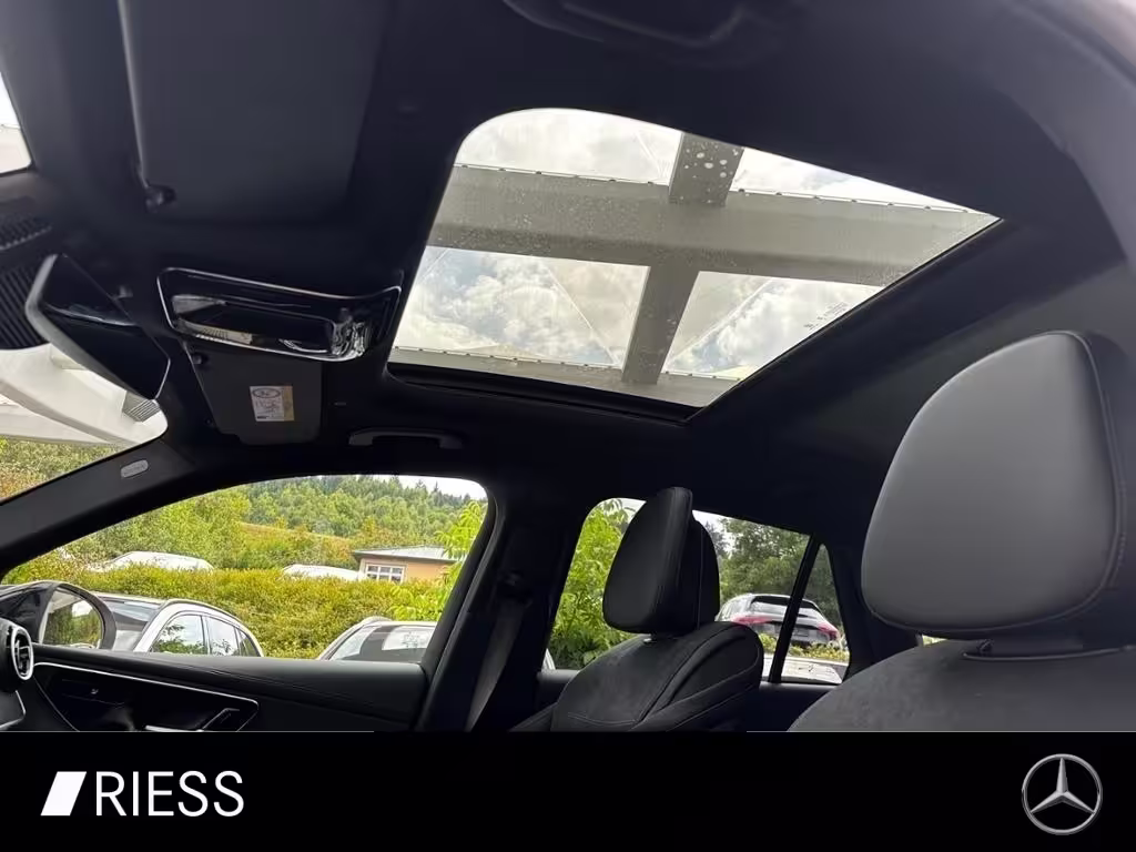 Mercedes-Benz GLC 220 d 4M AMG Sport Night Distr PANO AHK 19 - Bild 9