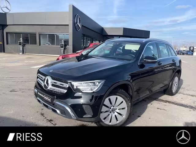 Mercedes-Benz GLC 300 e 4MATIC AHK AUT Kam. KeyLess KlimaA LED