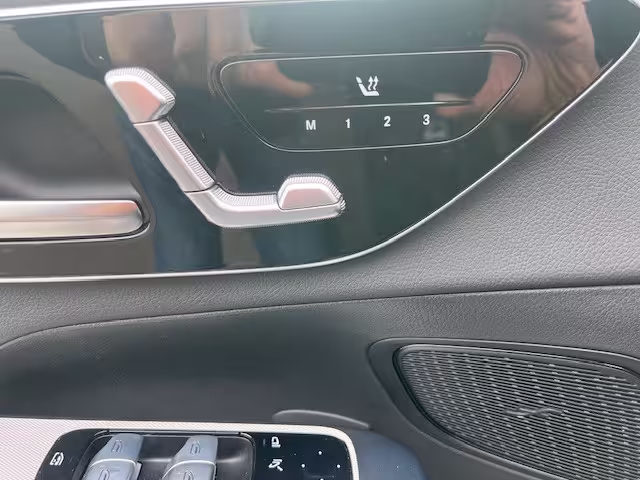 Mercedes-Benz GLC 300 e 4MATIC AMG-MEMO-AHK-360- - Bild 7