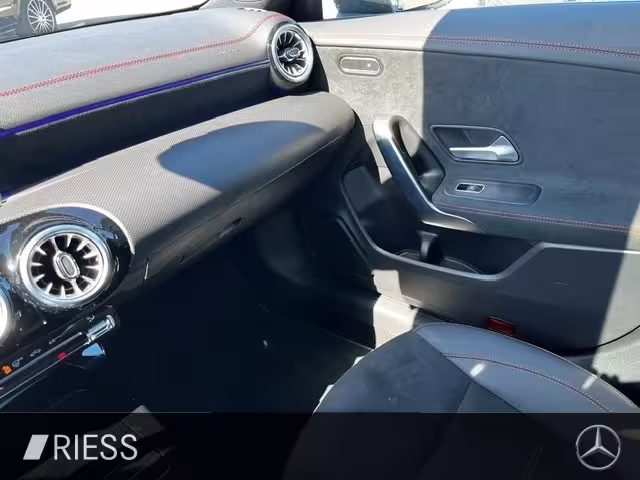 Mercedes-Benz CLA 200 Shooting Brake AMG Sport Navi LED Pano AHK Keyl CLA 200 Shooting Brake - Bild 15