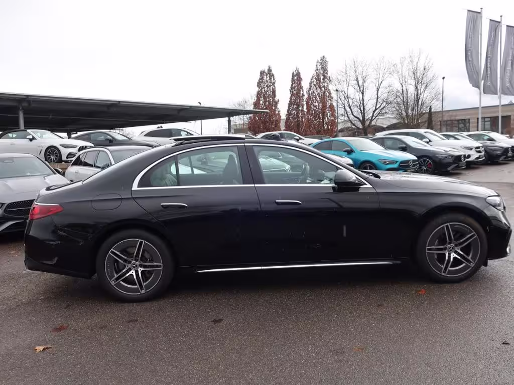 Mercedes-Benz E 400 e 4MATIC AMG PREMIUM PANO DISTR 360° - Bild 10