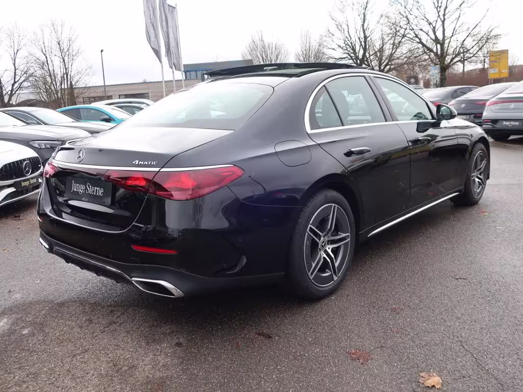 Mercedes-Benz E 400 e 4MATIC AMG PREMIUM PANO DISTR 360° - Bild 9