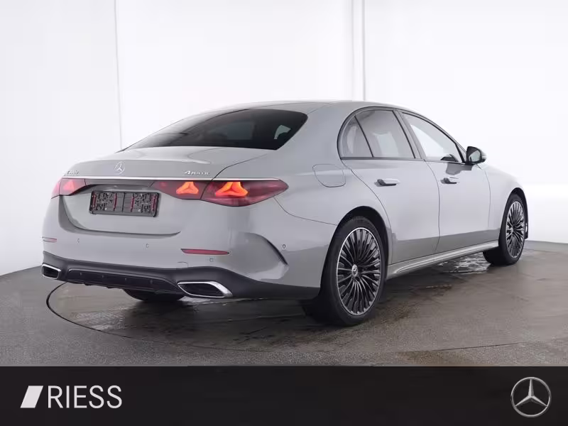 Mercedes-Benz E 400 e 4M AMG Sport Night Distr HUD 360 20 - Bild 2