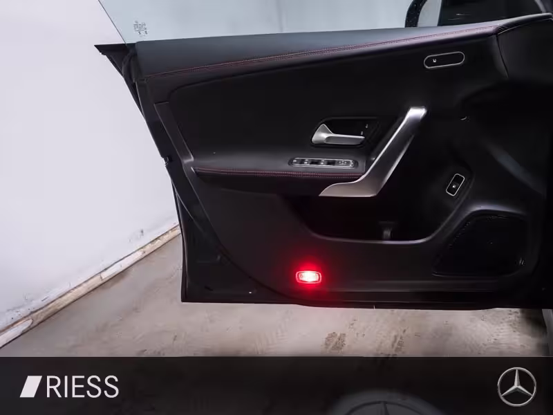 Mercedes-Benz CLA 250 e AMG Sport Night Distr Pano AHK HUD 19 - Bild 9