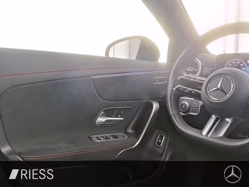 Mercedes-Benz CLA 200 d SB AMG Sport Night LED Pano 360 18 - Bild 8