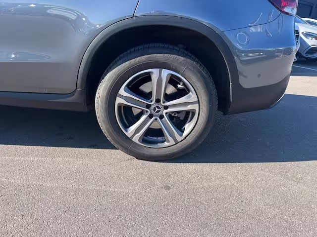 Mercedes-Benz GLC 300 e 4MATIC AHK AUT Kam. KeyLess KlimaA LED - Bild 4