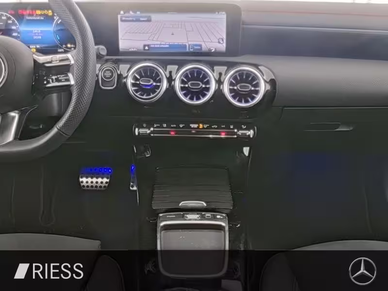 Mercedes-Benz CLA 250 e SB AMG Sport Night Distr Vorr Pano - Bild 9