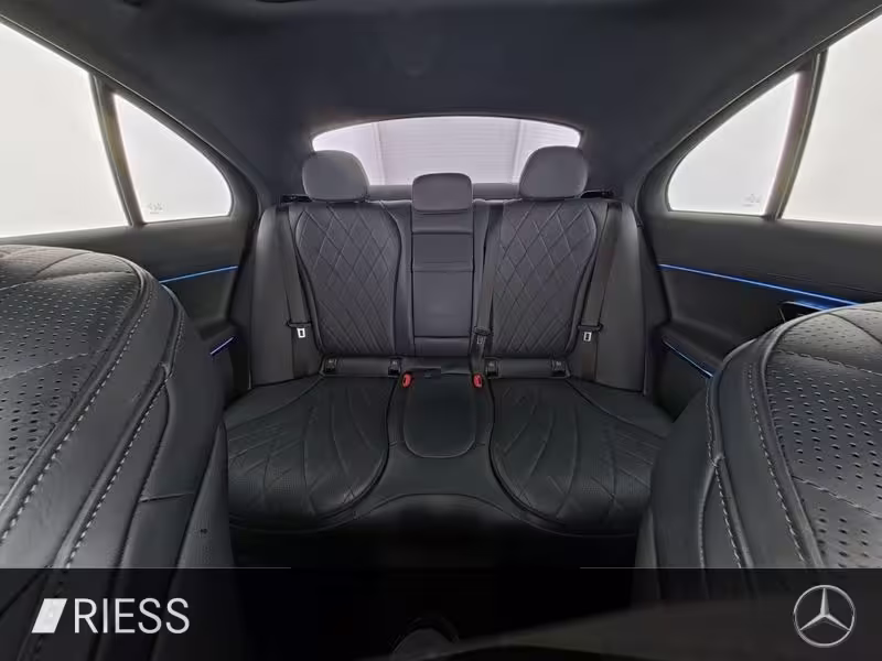 Mercedes-Benz E 220 d AMG Sport Night Distr Pano AHK Superscreen - Bild 7