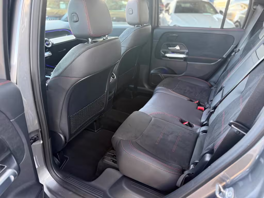 Mercedes-Benz GLB 220 4MATIC AMG PANO AHK MEMO AMBI KEYL KAM - Bild 6