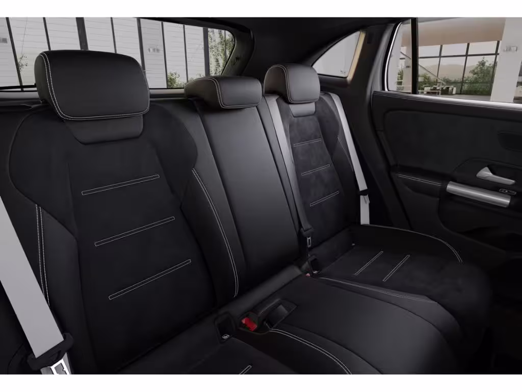 Mercedes-Benz GLA 200 AMG Sport Night Pano AHK 360 20 - Bild 11