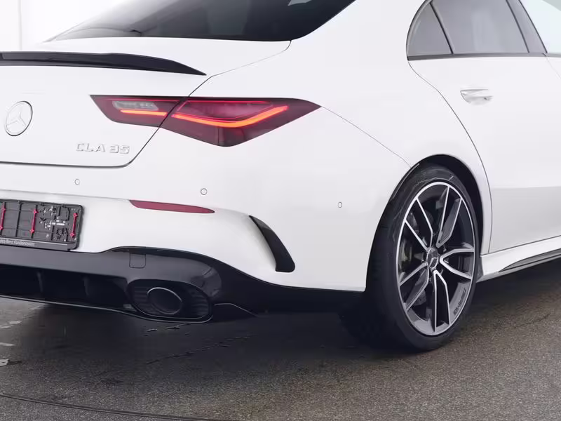 Mercedes-Benz CLA 35 AMG 4M Night Aero Prem Plus Distr Pano 19 - Bild 4