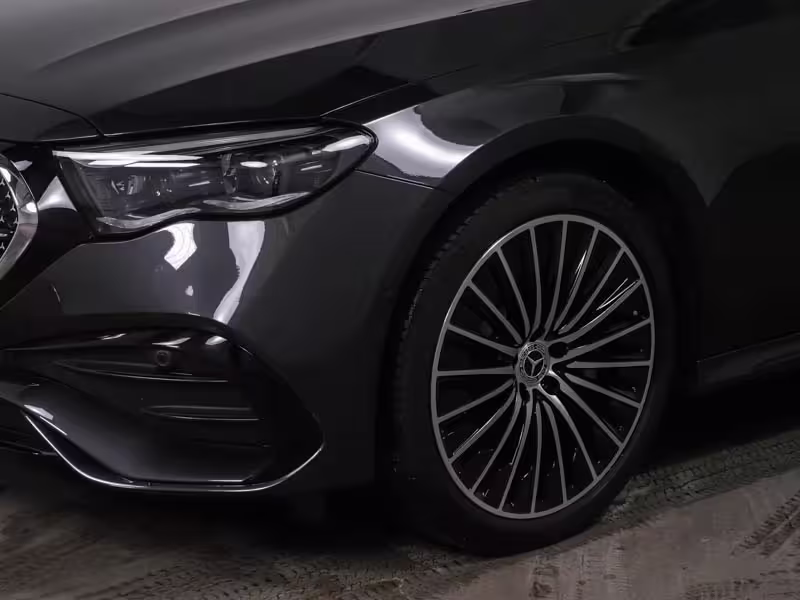 Mercedes-Benz E 300 de AMG Sport Night Premoim Superscreen - Bild 2