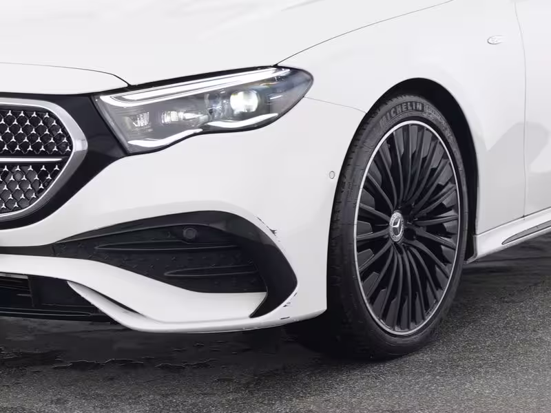 Mercedes-Benz E 300 de 4M AMG Sport Night Distr Pano Super AHK 20 - Bild 3