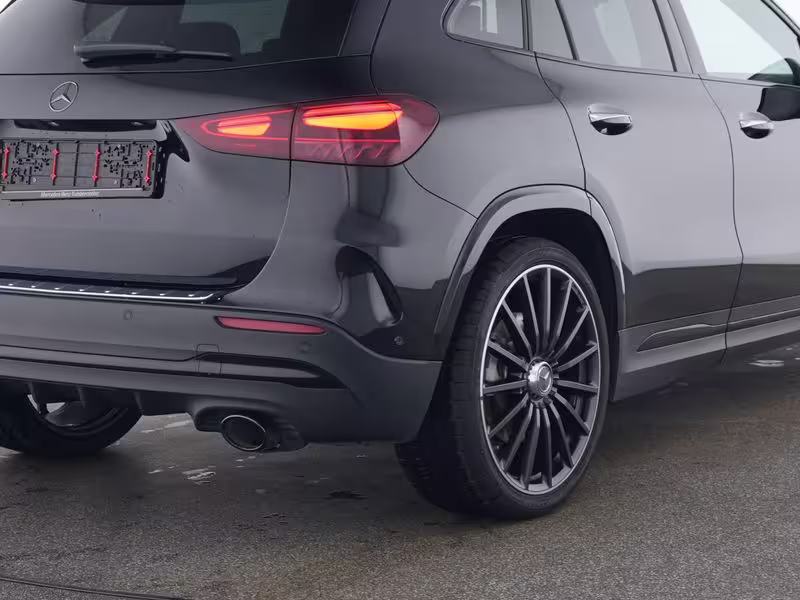 Mercedes-Benz GLA 35 AMG 4M Night Distr Sitzkli Perf Sitze Standh - Bild 4